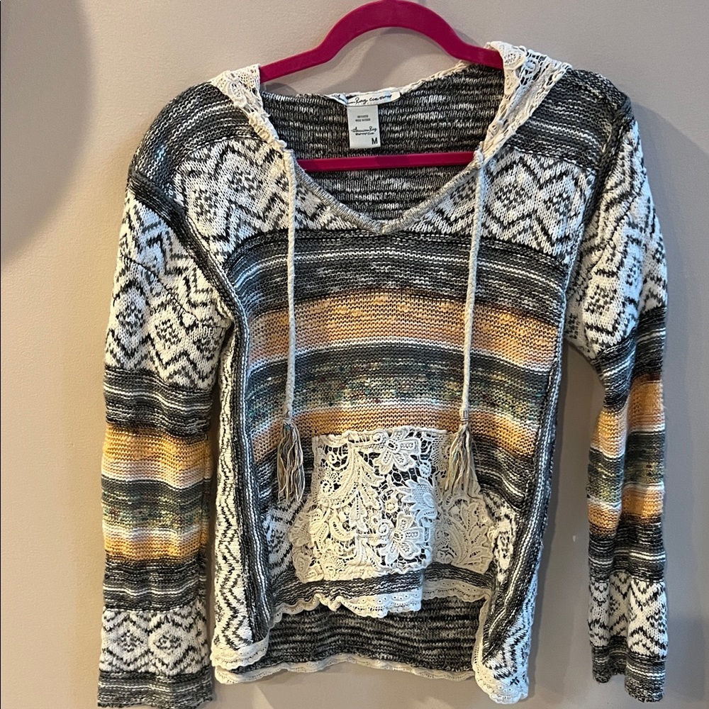 American Rag Black and White Knit Top